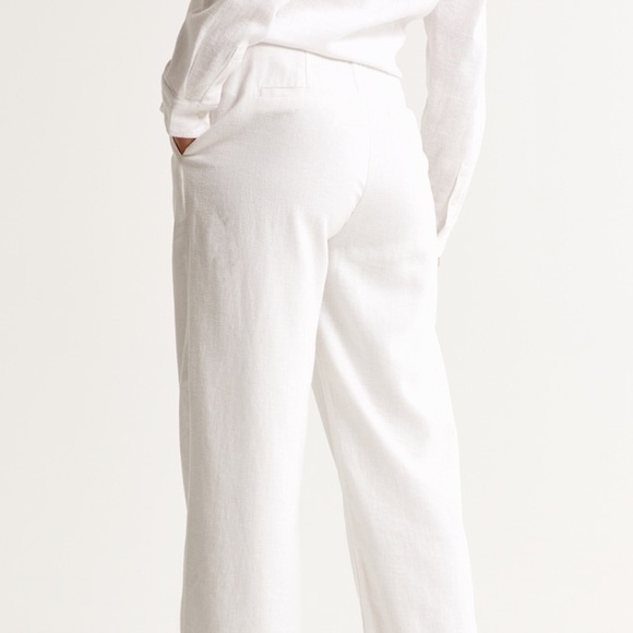 Abercrombie and Fitch Sloane Tailored Linen-Blend Pant - Picture 3 of 7
